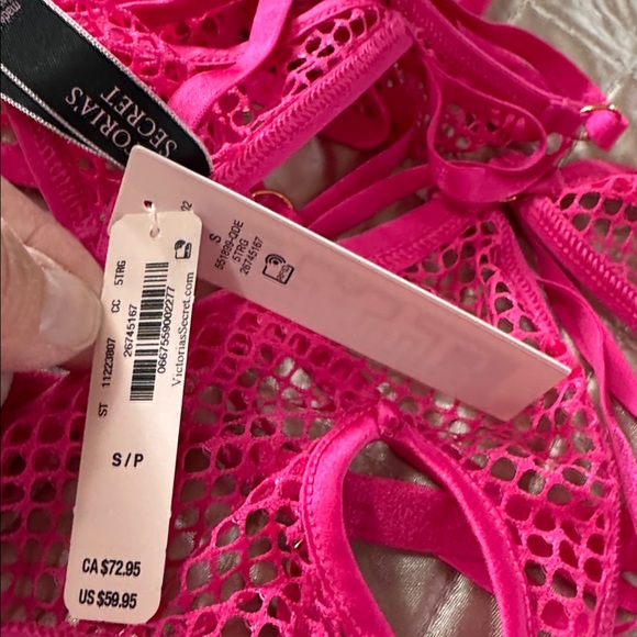 VICTORIA SECRET Very Sexy
Fishnet Mesh Unlined Strappy Teddy - Picture 8 of 9